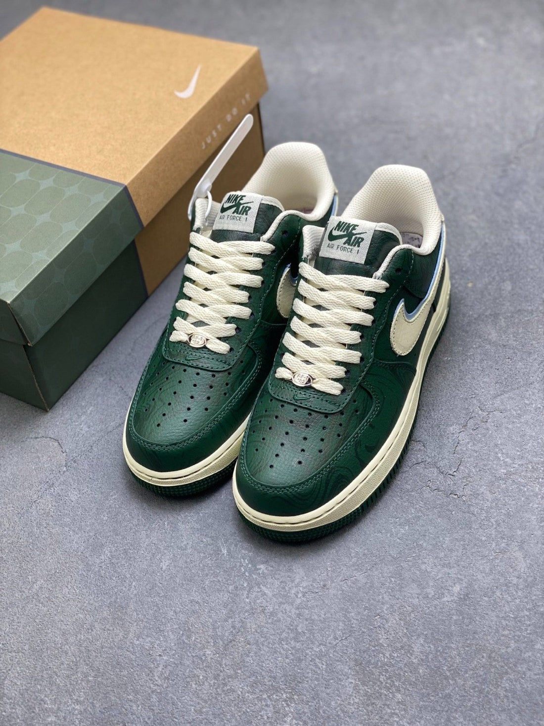 LAAMS x Air Force 1 Low Please Post Bills