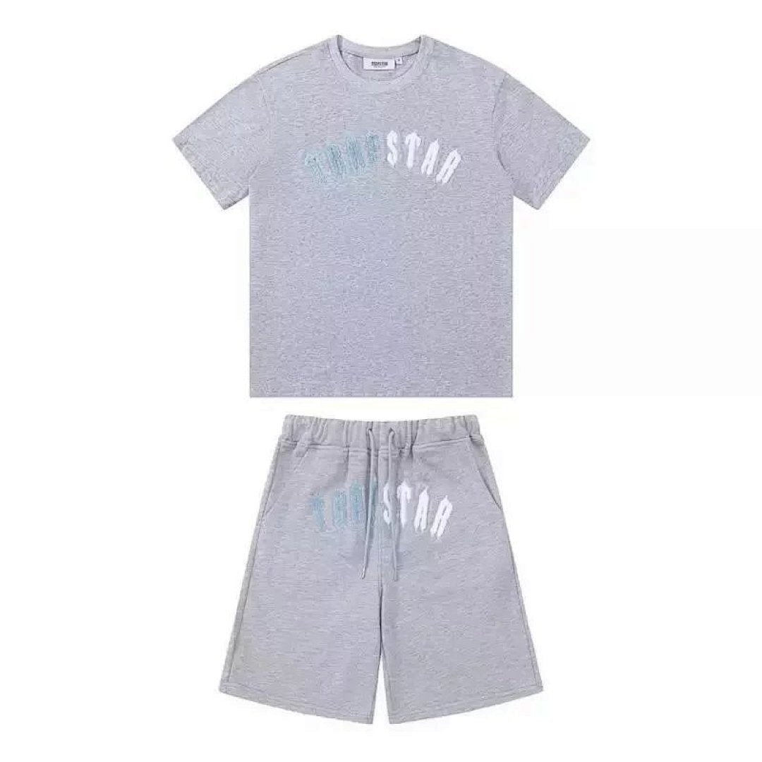 Bold Cargo Shorts for Men and Women