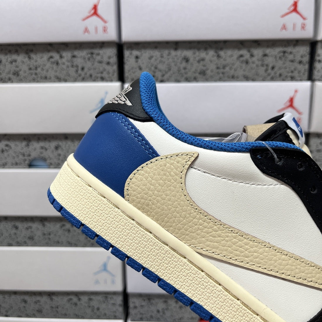 Air Jordan 1 Fragment Travis Scott Low