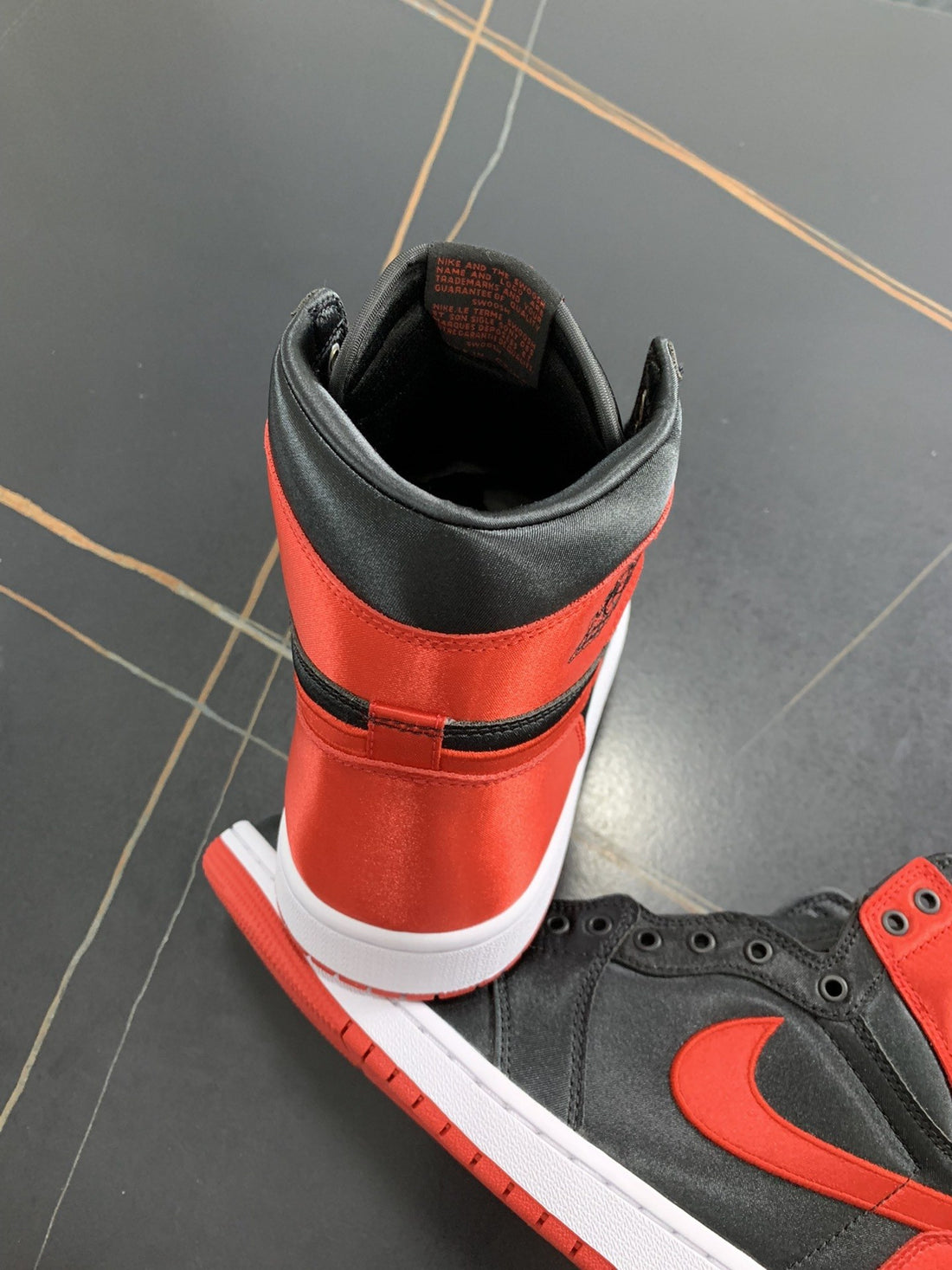 Air Jordan 1 High OG Bred