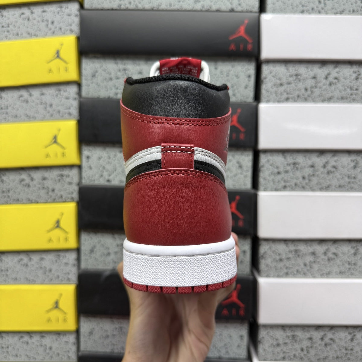 Air Jordan 1 High OG Chicago