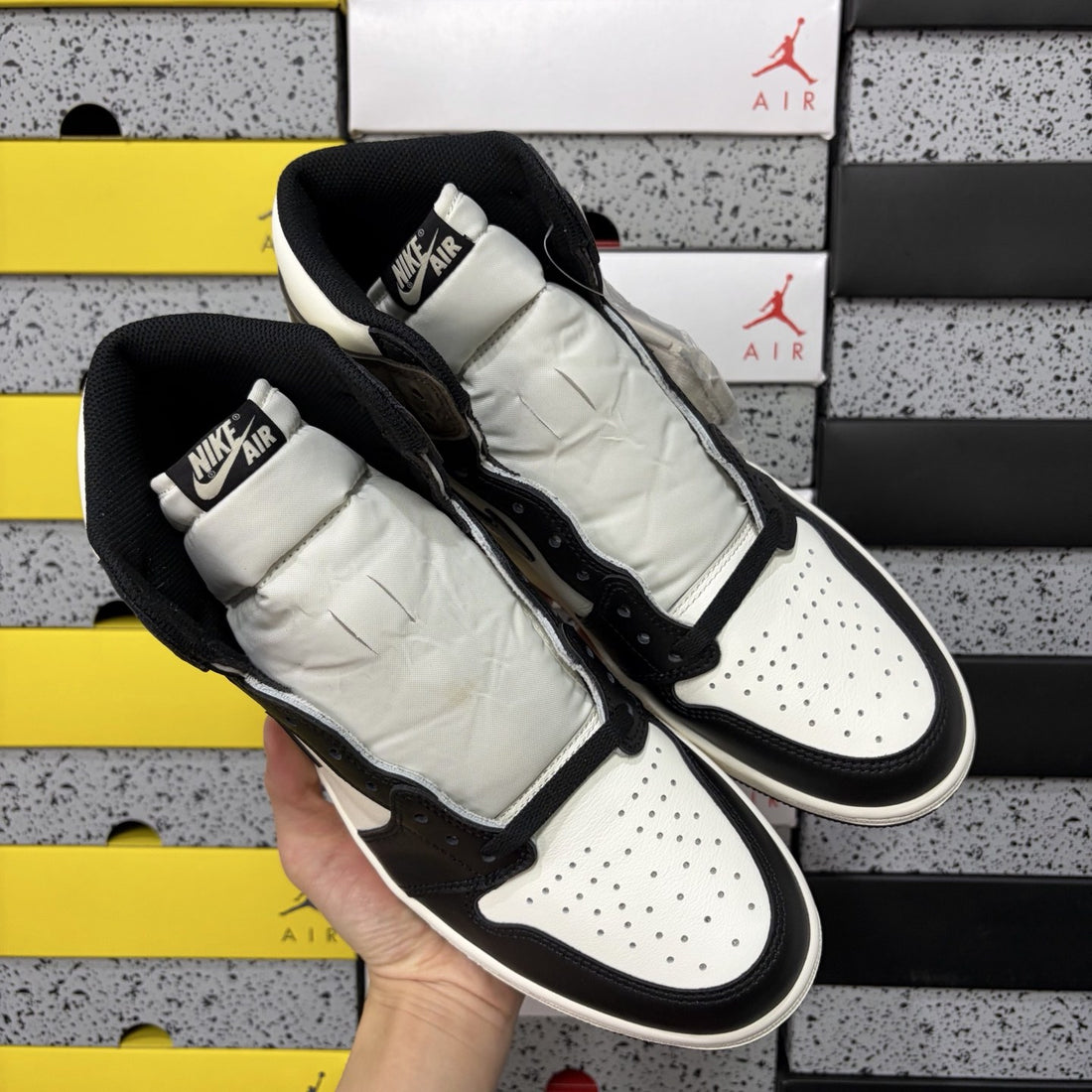 Air Jordan 1 High OG Dark Mocha