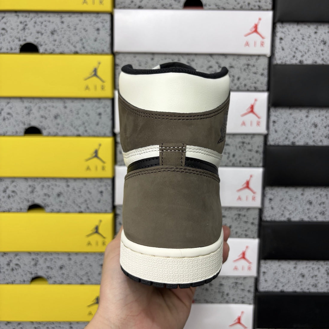 Air Jordan 1 High OG Dark Mocha
