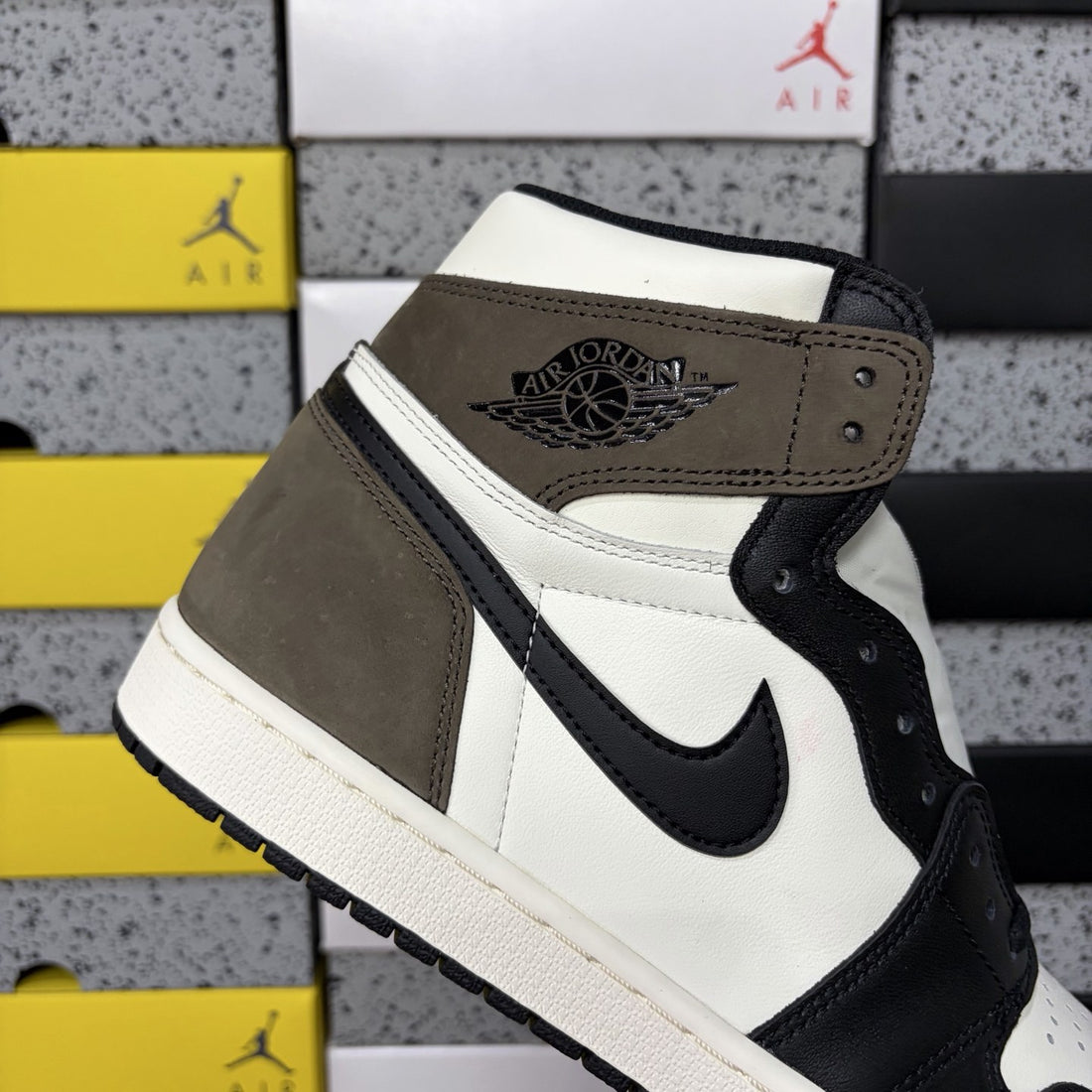 Air Jordan 1 High OG Dark Mocha