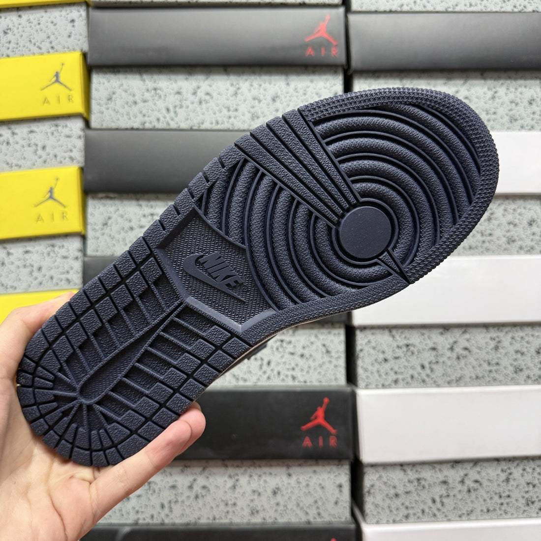 Air Jordan 1 High OG Obsidian