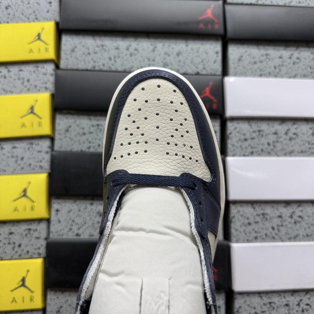 Air Jordan 1 High OG Obsidian