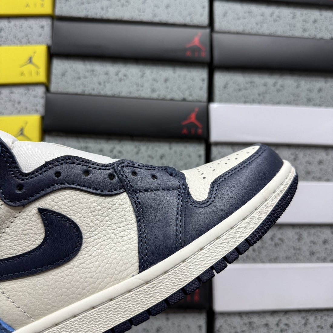 Air Jordan 1 High OG Obsidian