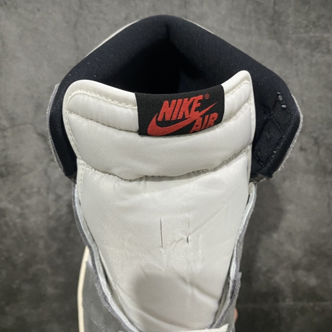 Air Jordan 1 High OG Smoke Grey
