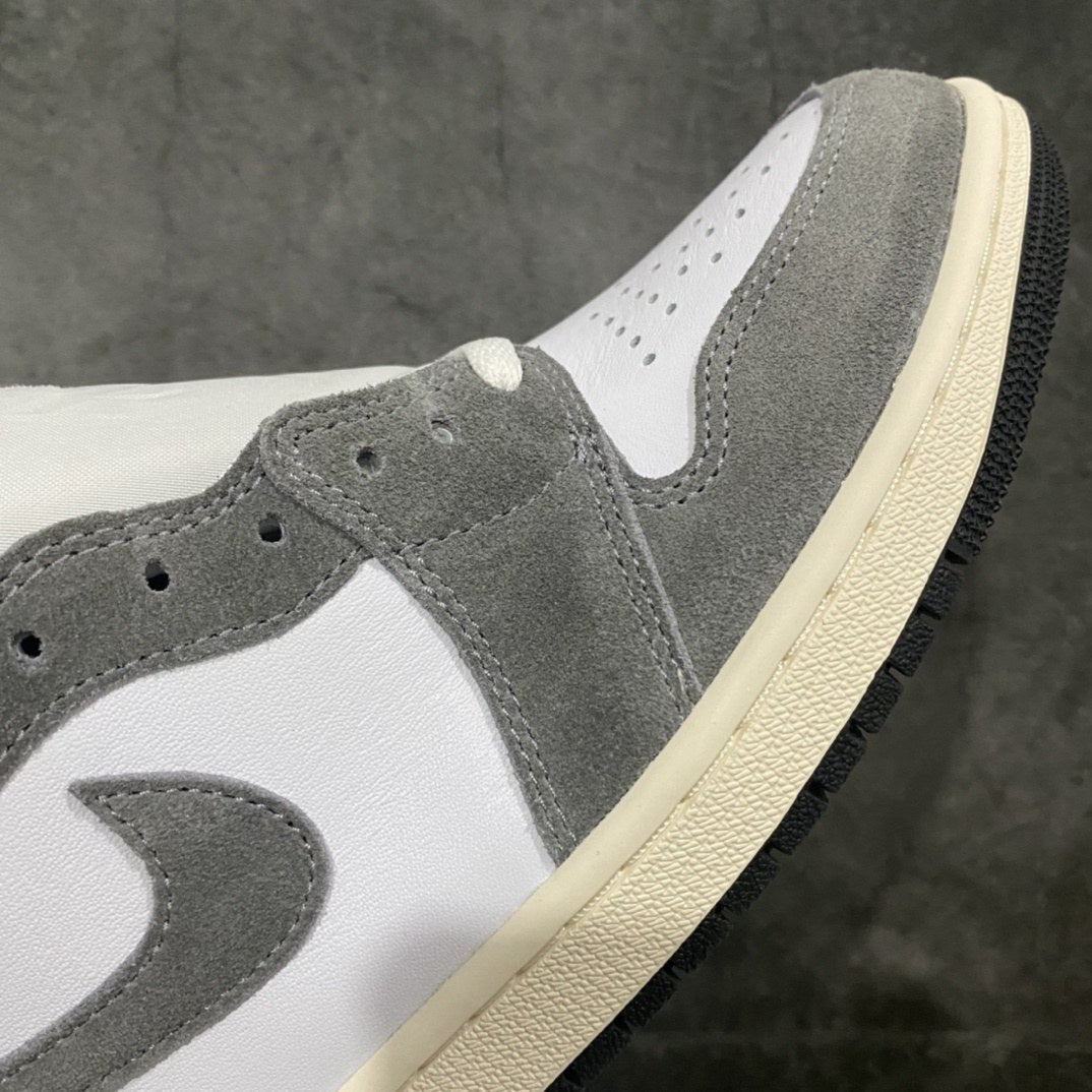 Air Jordan 1 High OG Smoke Grey