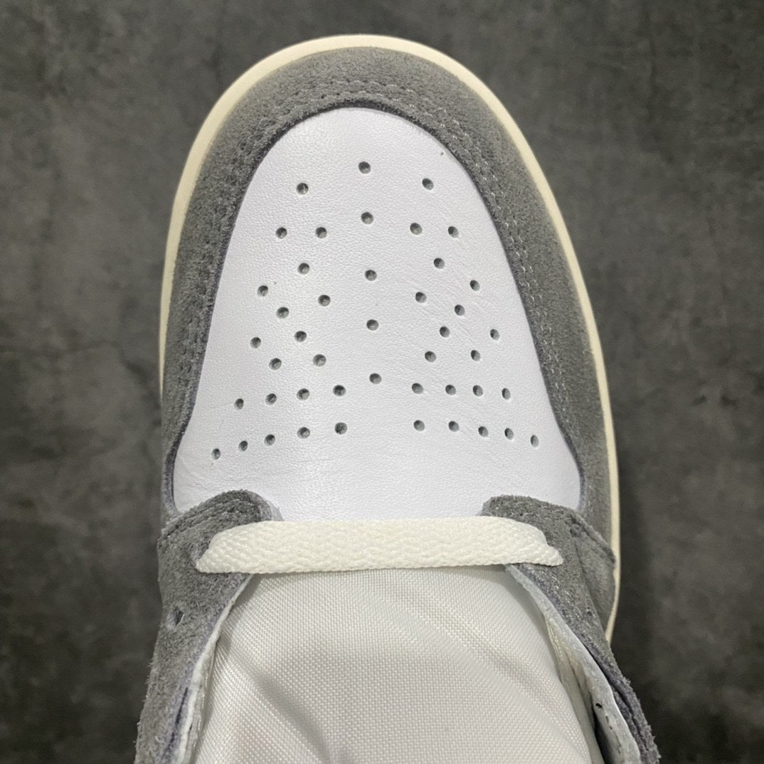Air Jordan 1 High OG Smoke Grey
