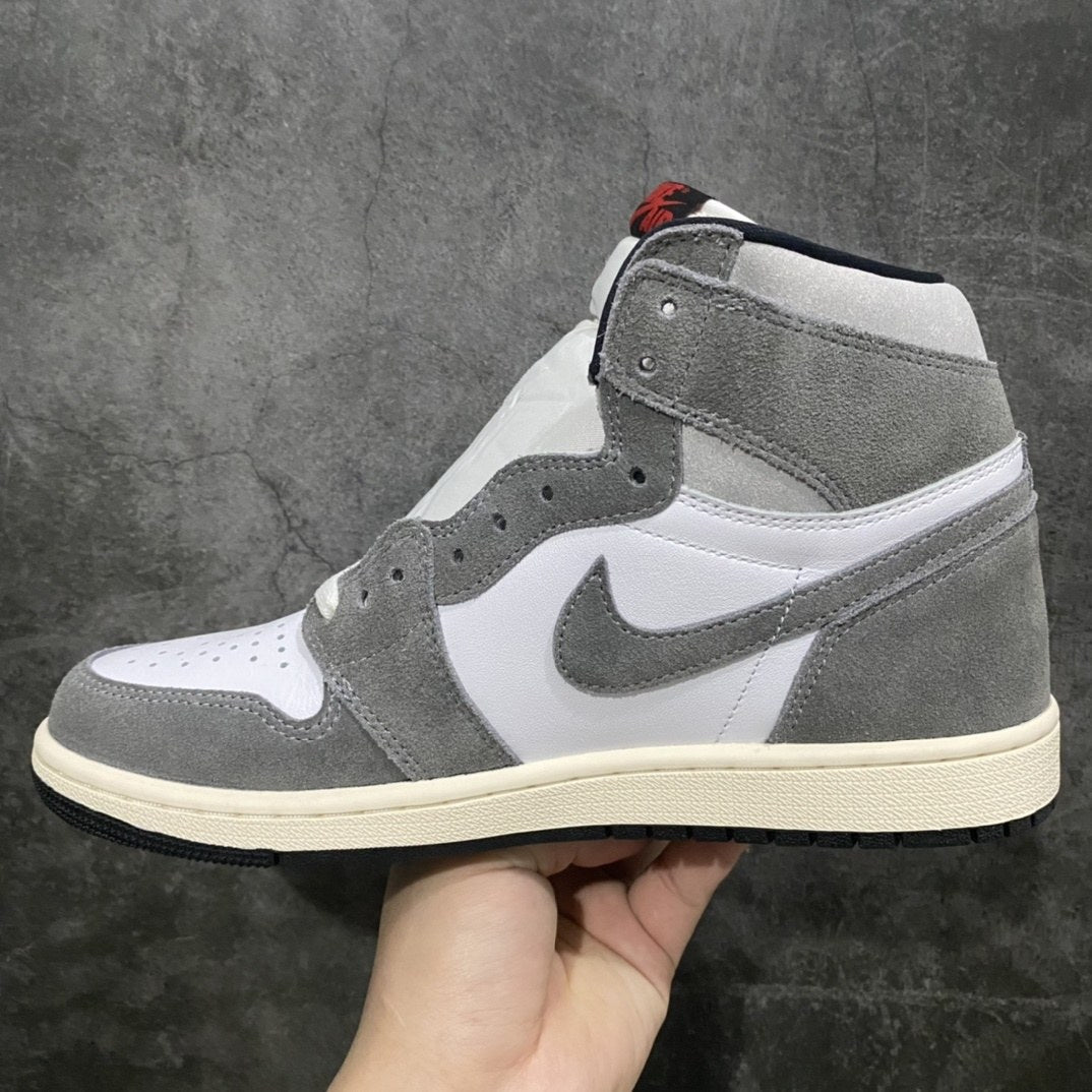 Air Jordan 1 High OG Smoke Grey
