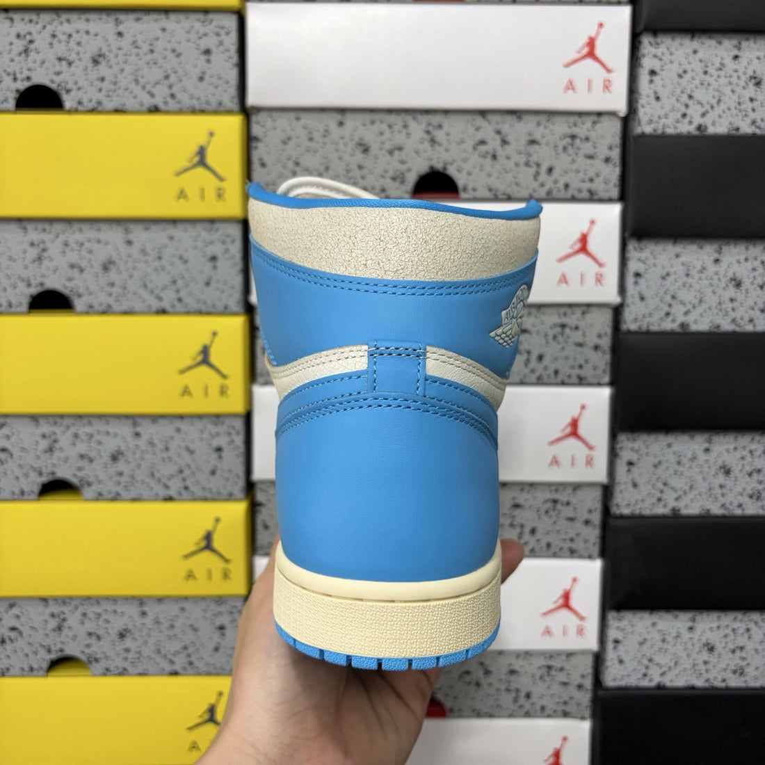 Air Jordan 1 High OG UNC