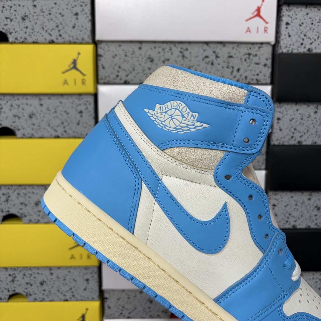 Air Jordan 1 High OG UNC