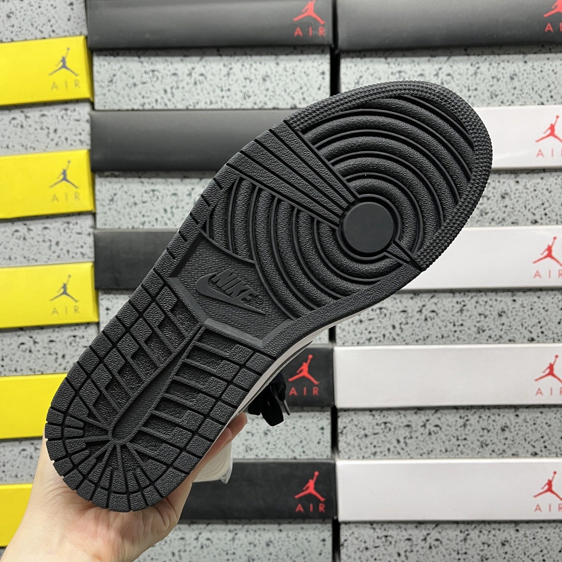 Air Jordan 1 Low Black Grey Toe