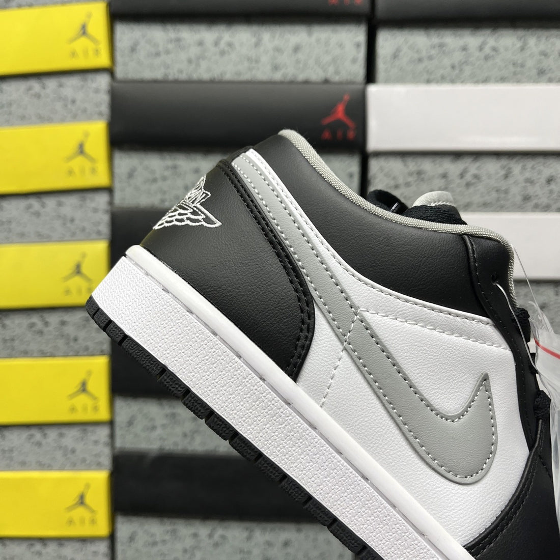 Air Jordan 1 Low Black Grey Toe