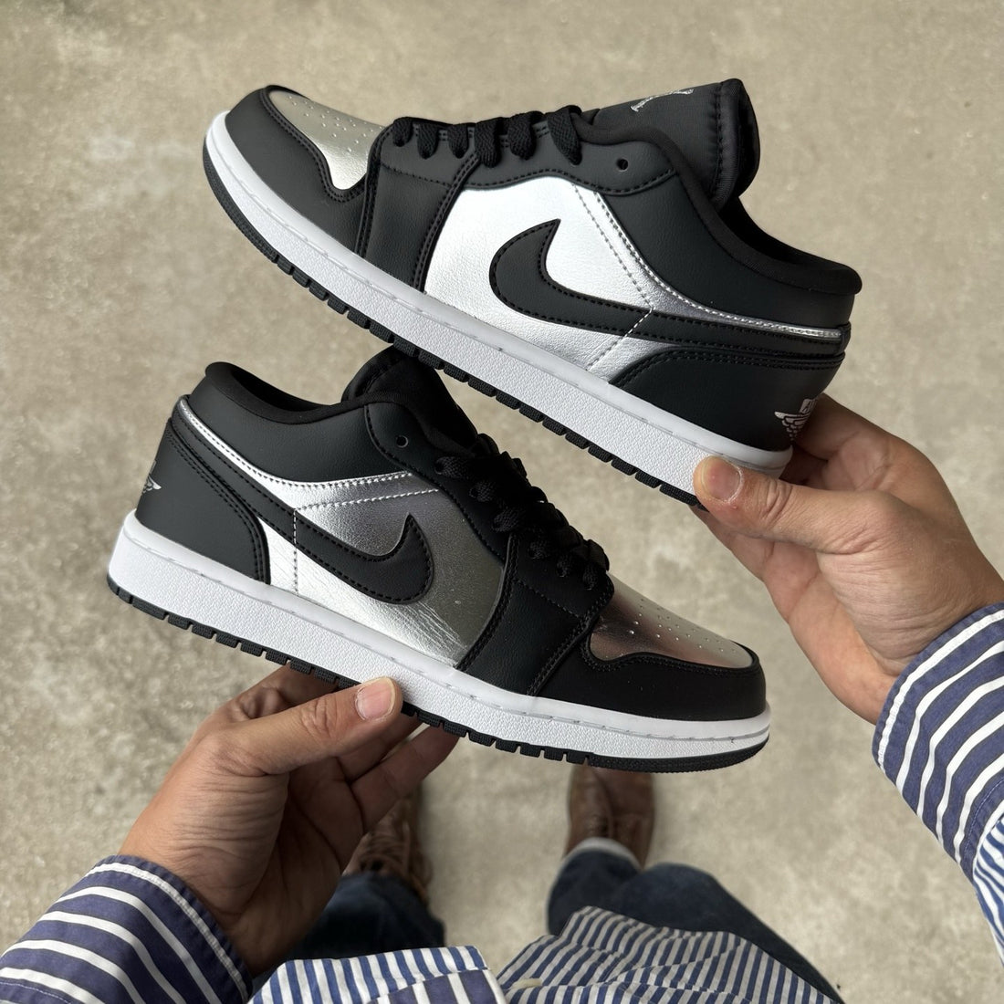 Air Jordan 1 Low Black Metallic Silver