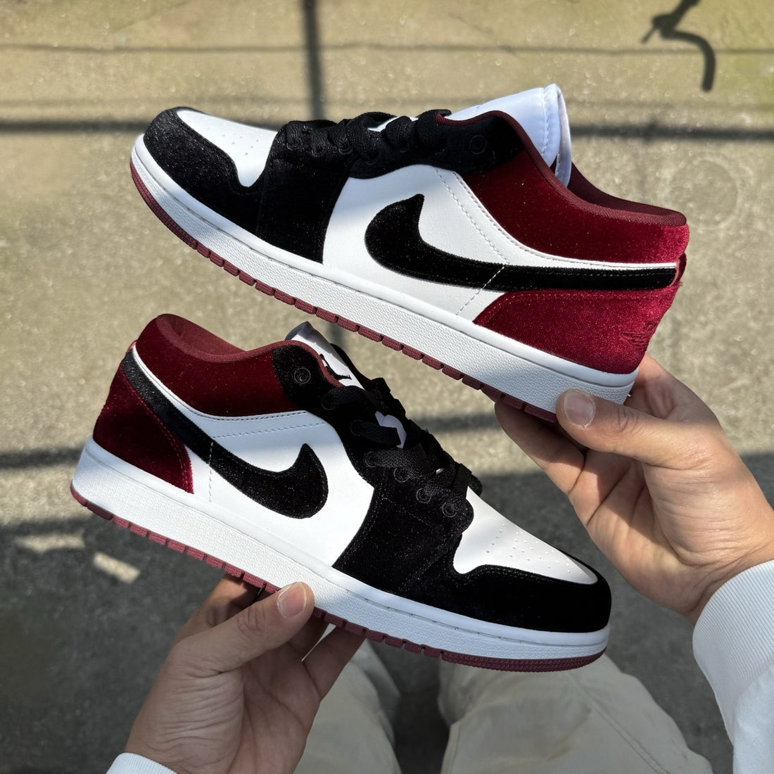Air Jordan 1 Low Black Toe Bred Velvet
