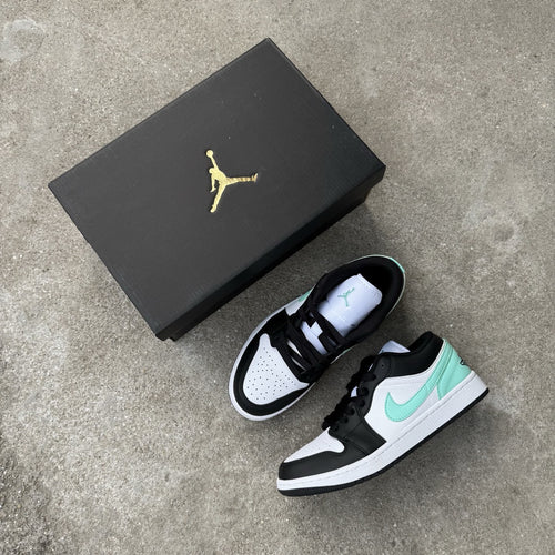 Air Jordan 1 Low Black Toe Mint