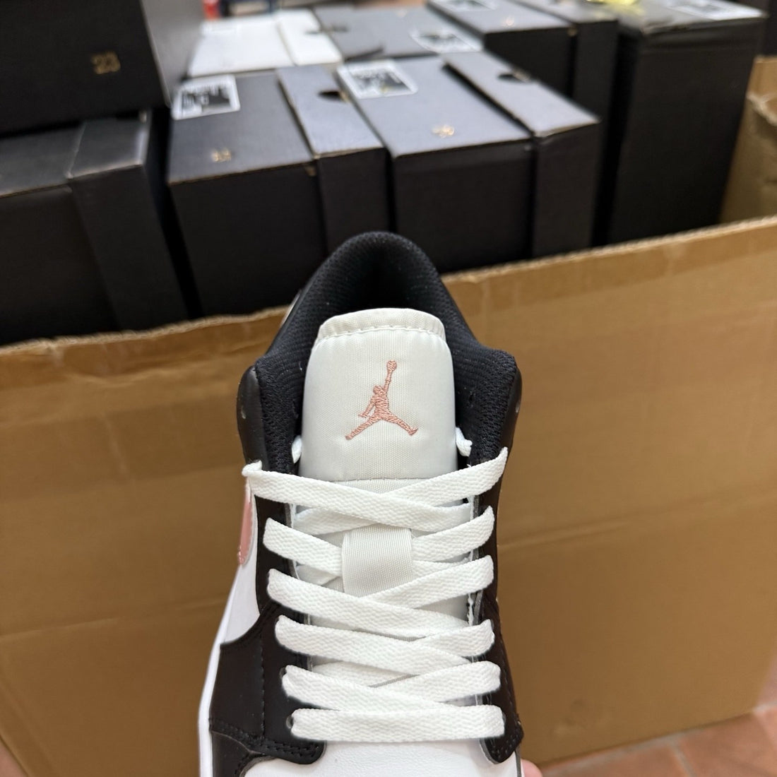 Air Jordan 1 Low Black Toe Pink