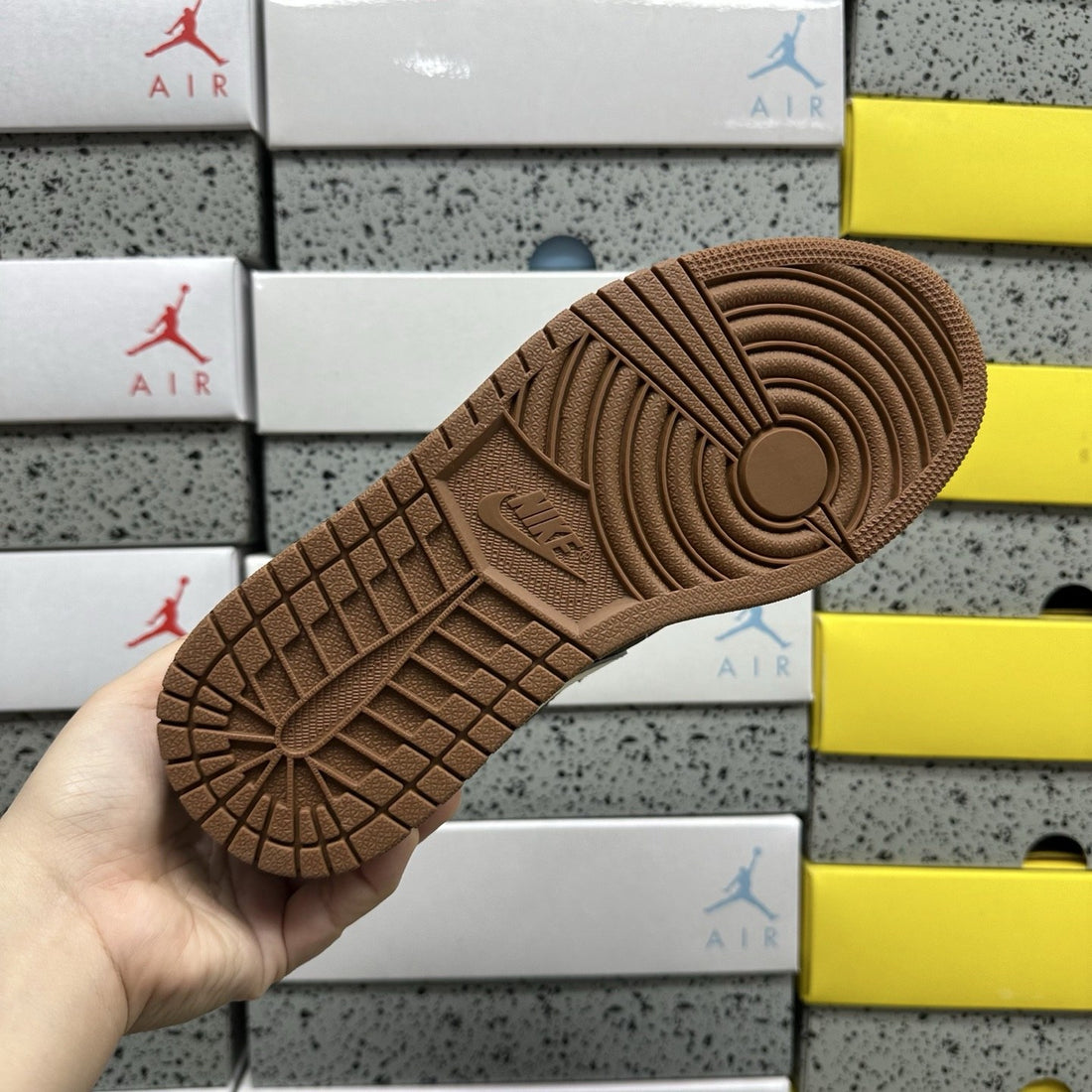 Air Jordan 1 Low Brown Pinstripe