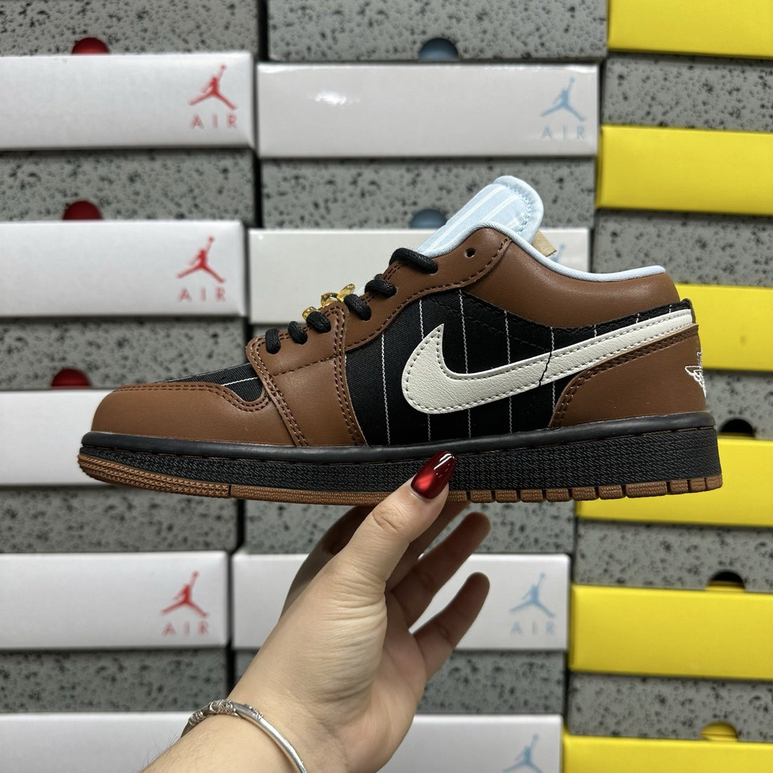 Air Jordan 1 Low Brown Pinstripe