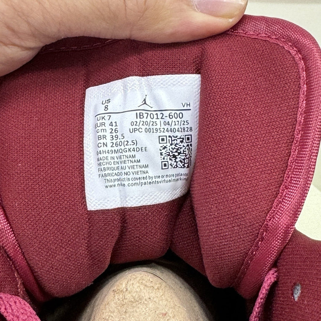 Air Jordan 1 Low Burgundy Valentine
