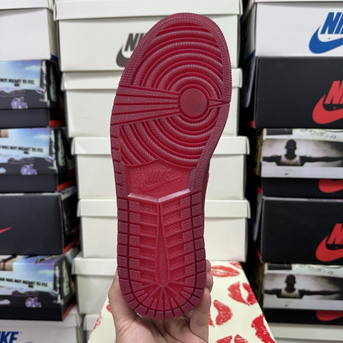 Air Jordan 1 Low Burgundy Valentine