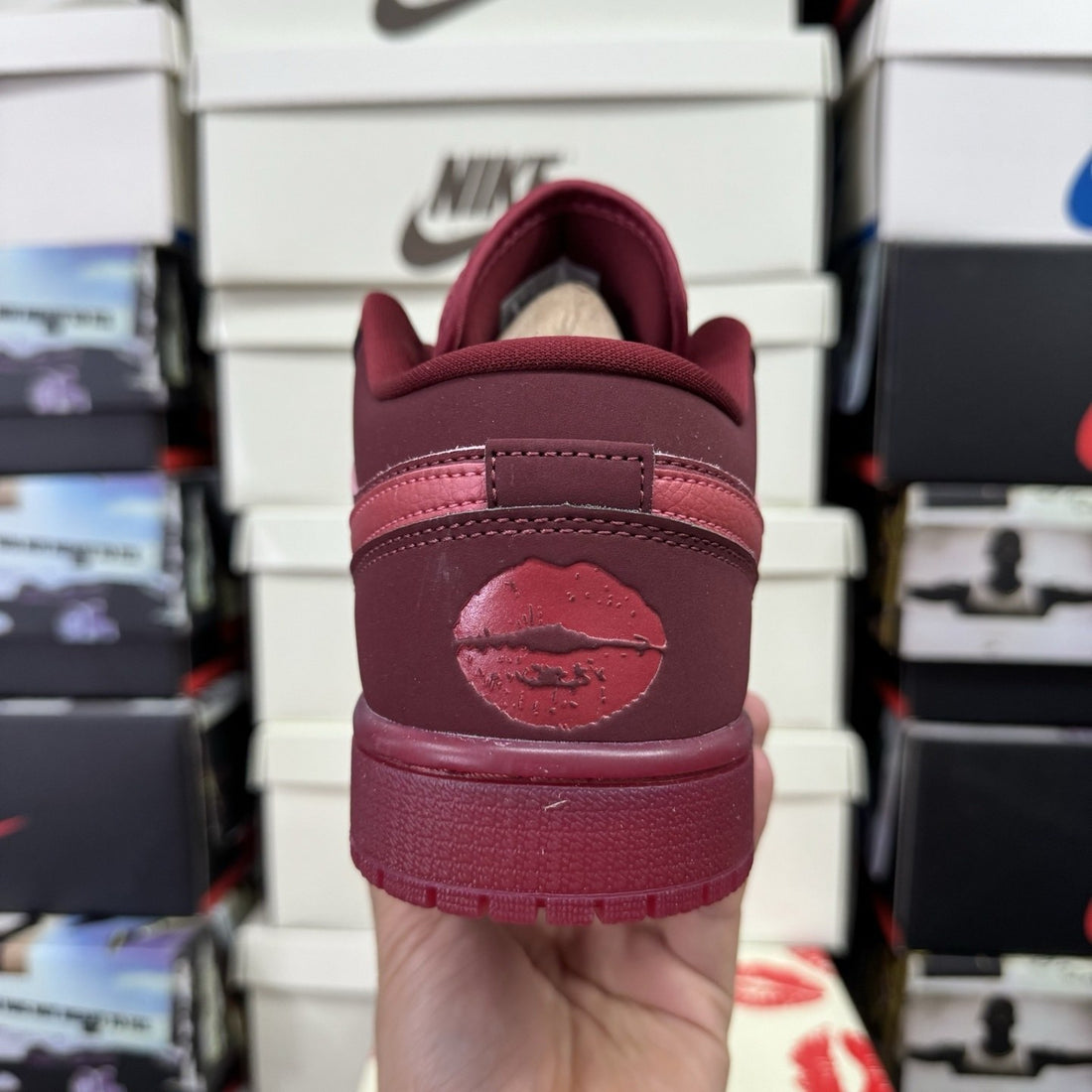 Air Jordan 1 Low Burgundy Valentine
