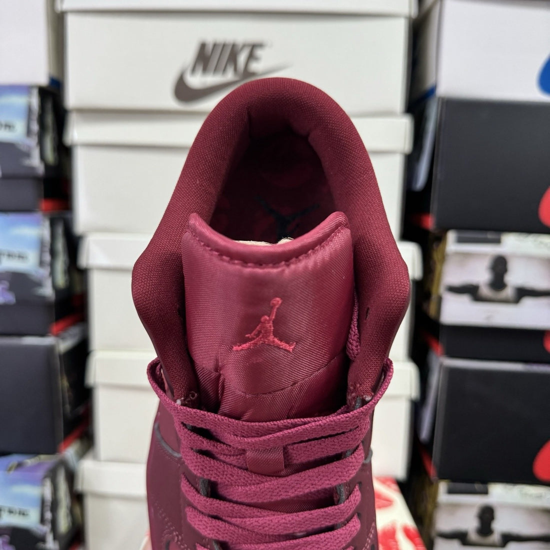 Air Jordan 1 Low Burgundy Valentine