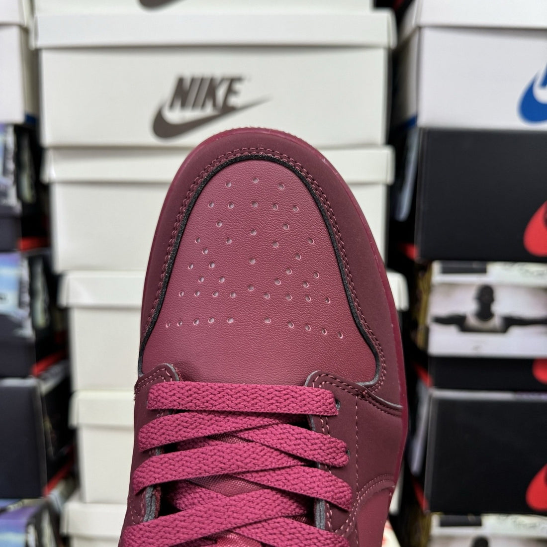 Air Jordan 1 Low Burgundy Valentine