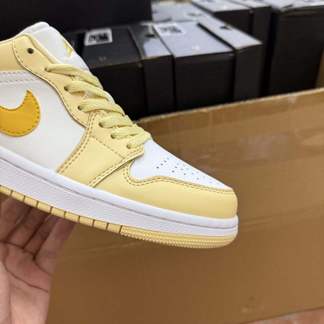 Air Jordan 1 Low Citron Yellow