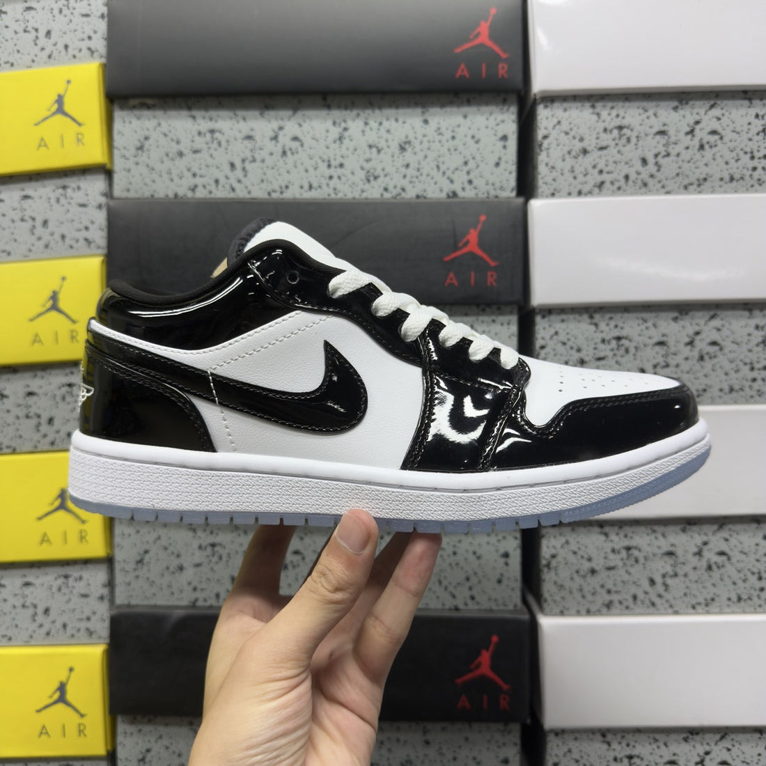 Air Jordan 1 Low Concord Patent