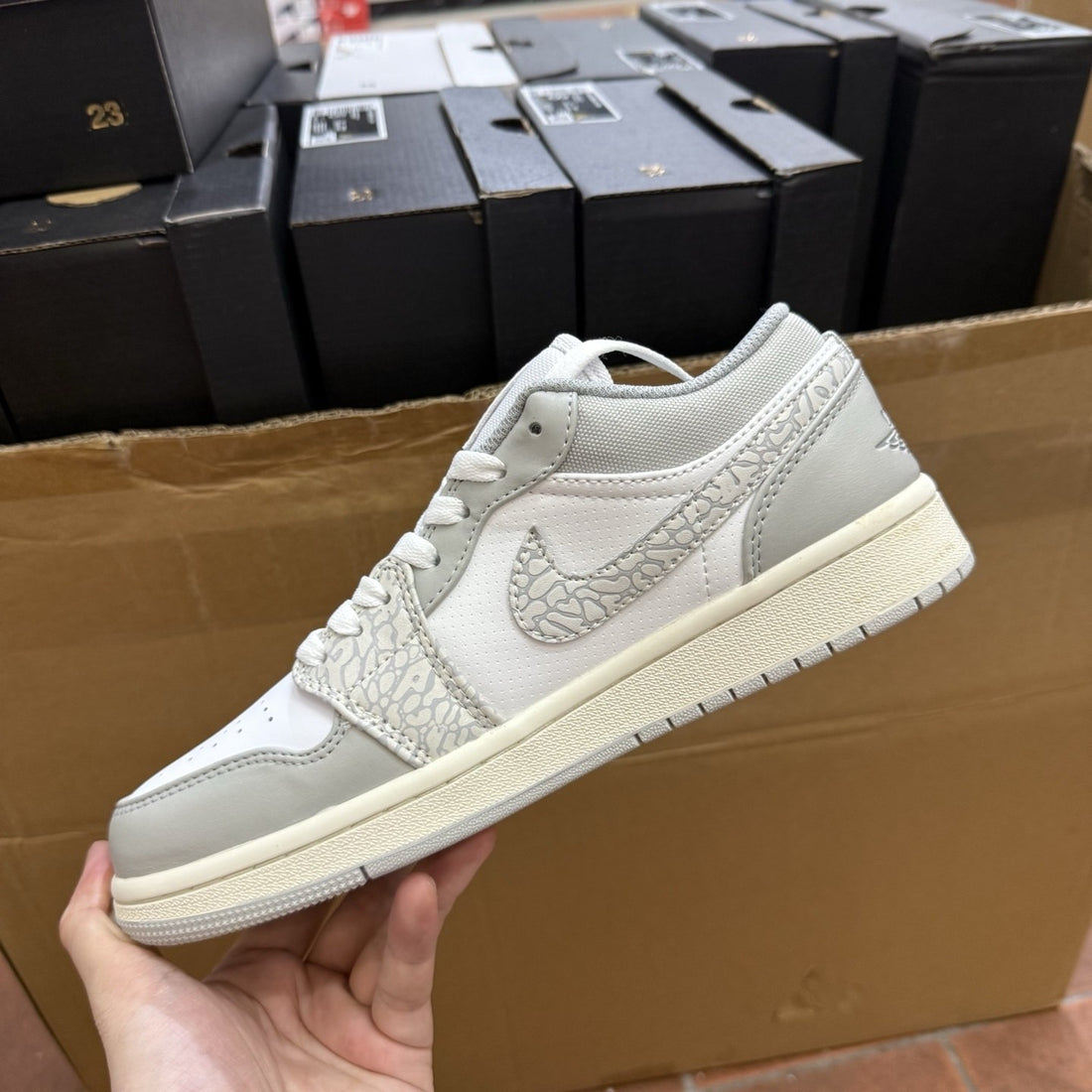 Air Jordan 1 Low Elephant Grey