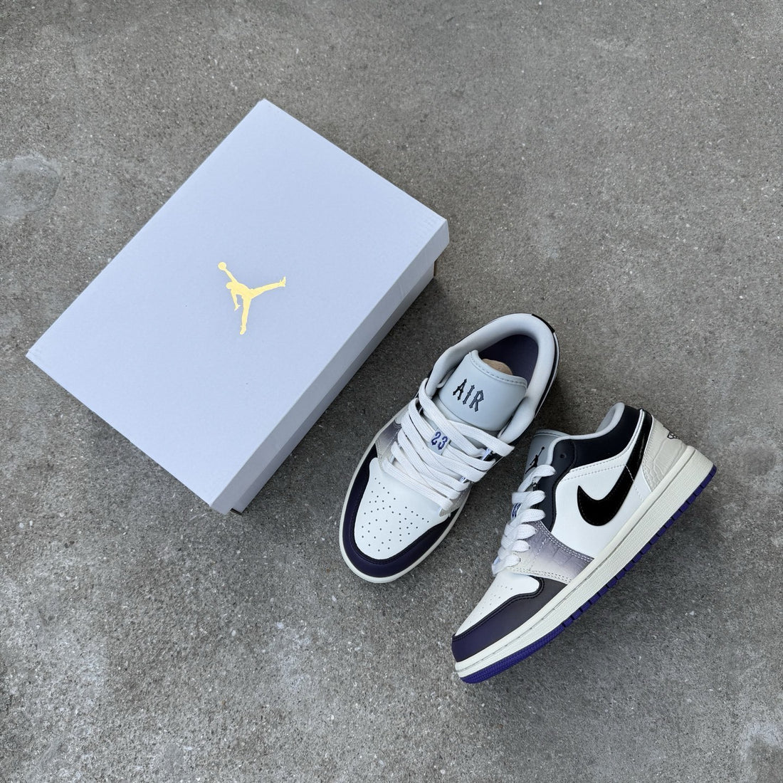 Air Jordan 1 Low Elephant Toe