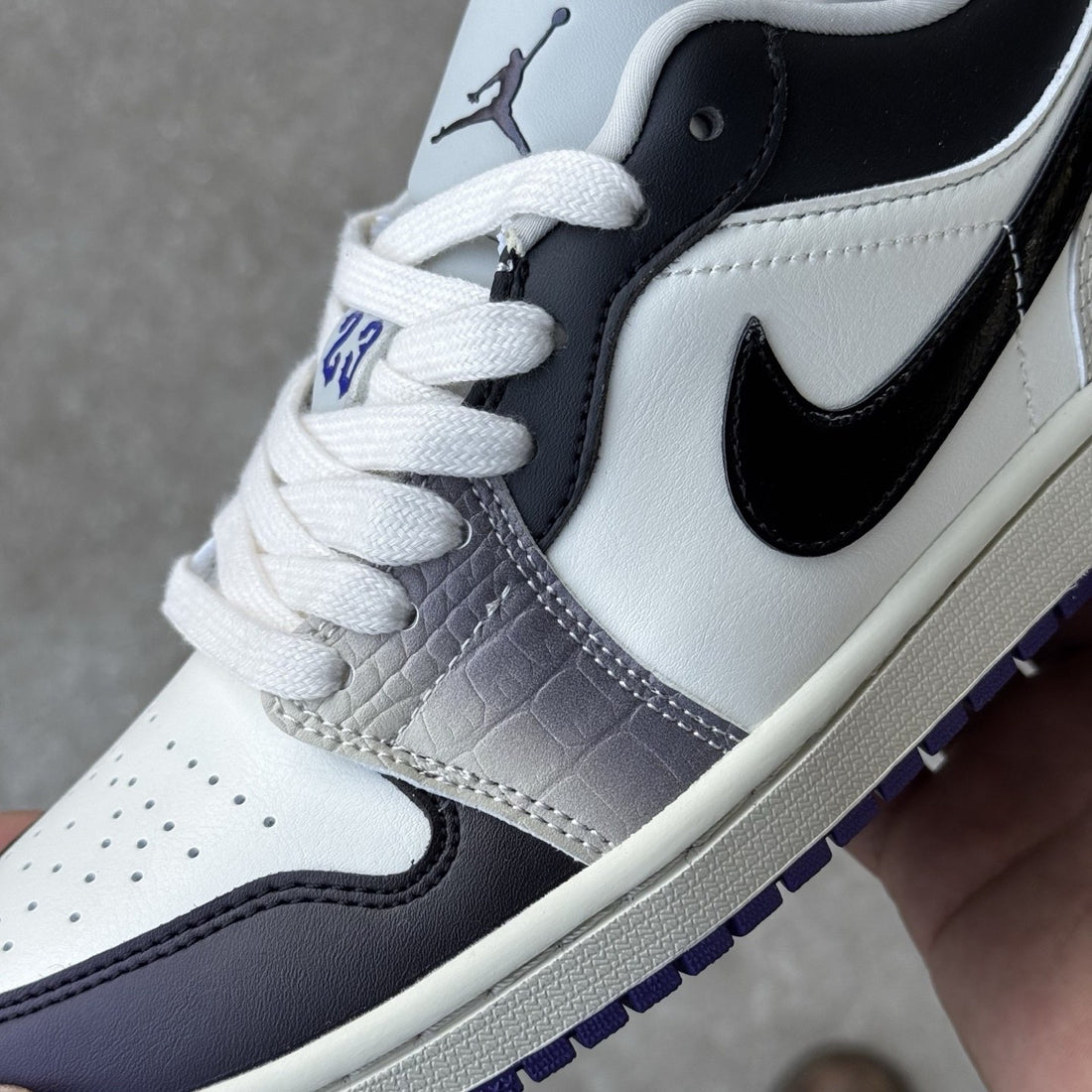 Air Jordan 1 Low Elephant Toe