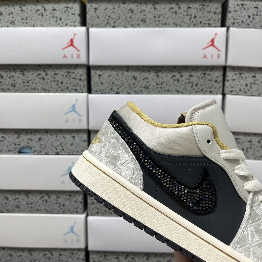 Air Jordan 1 Low Glitter Swarovski