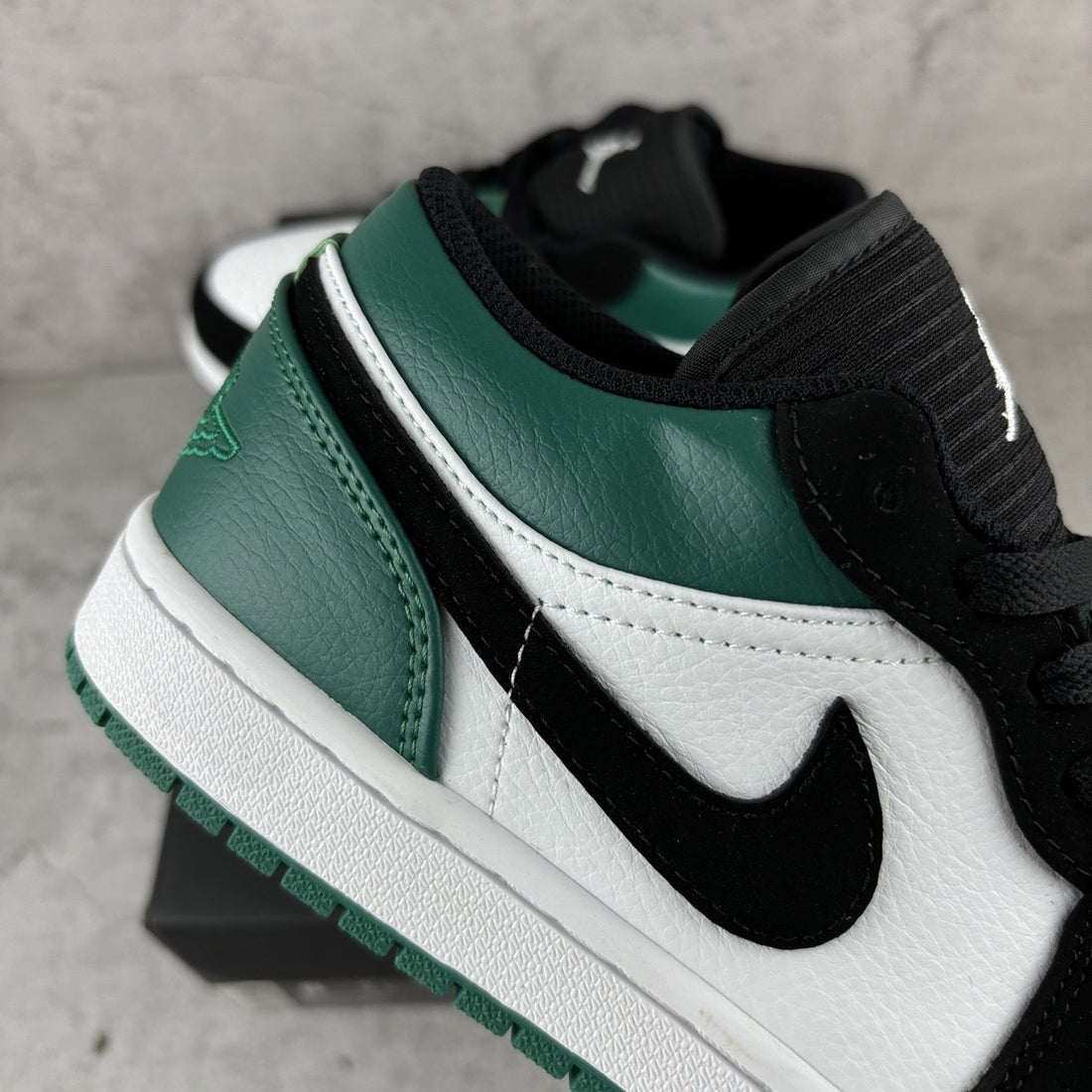 Air Jordan 1 Low Green Black Toe