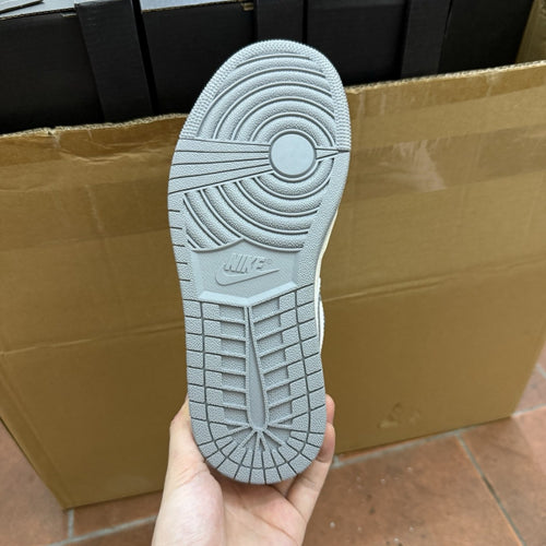Air Jordan 1 Low Grey Cream