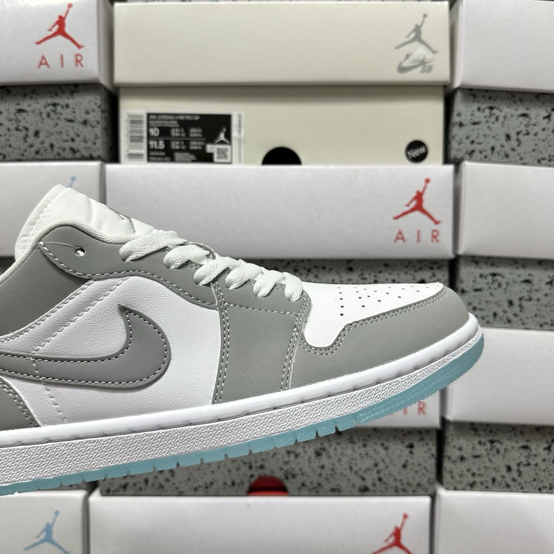 Air Jordan 1 Low Grey Ice