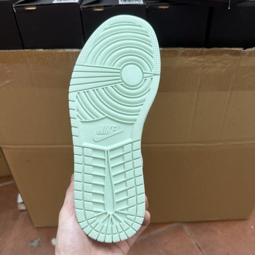 Air Jordan 1 Low Iridescent Black Toe