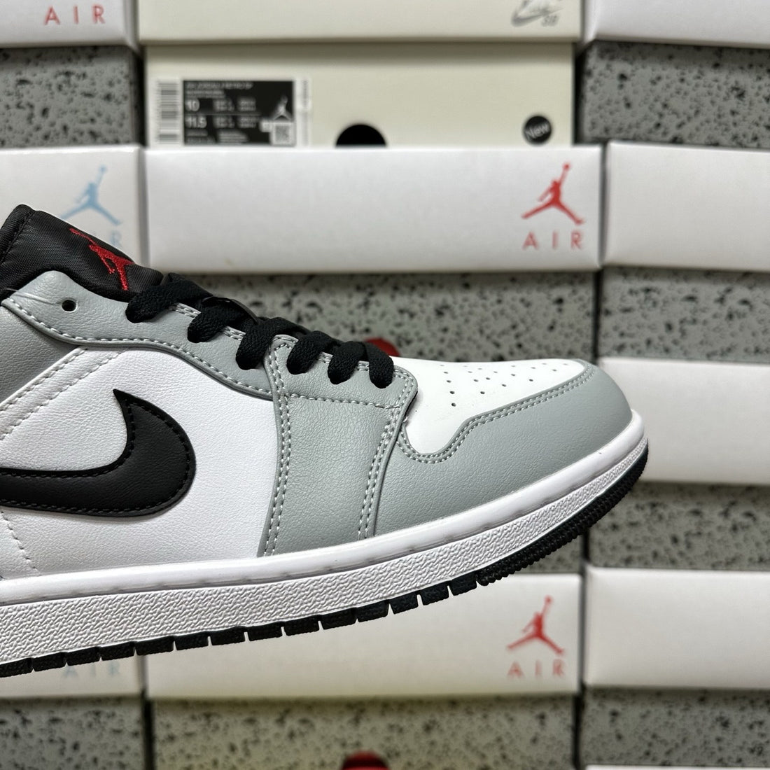 Air Jordan 1 Low Light Smoke Black