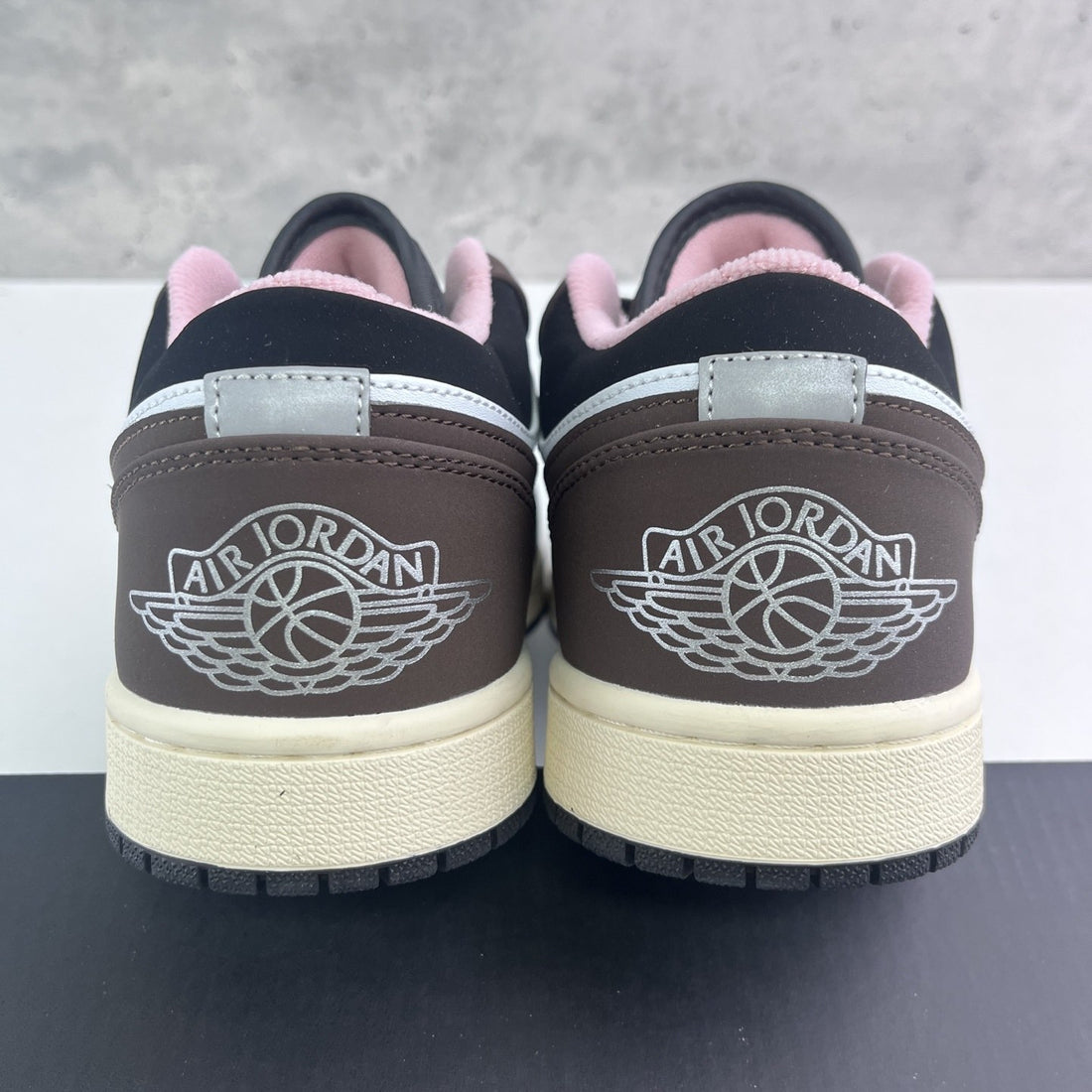 Air Jordan 1 Low Mocha Pink