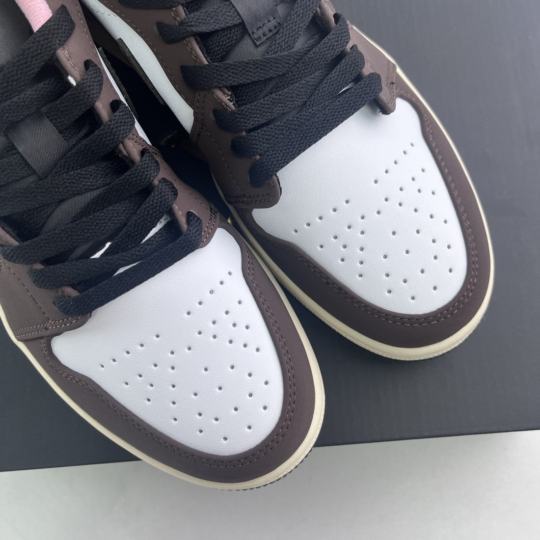 Air Jordan 1 Low Mocha Pink
