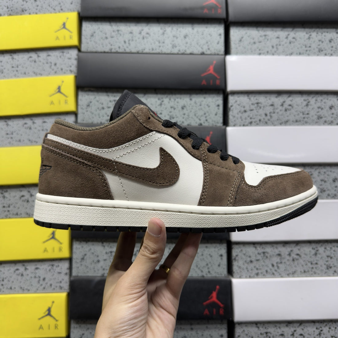 Air Jordan 1 Low Mocha Suede