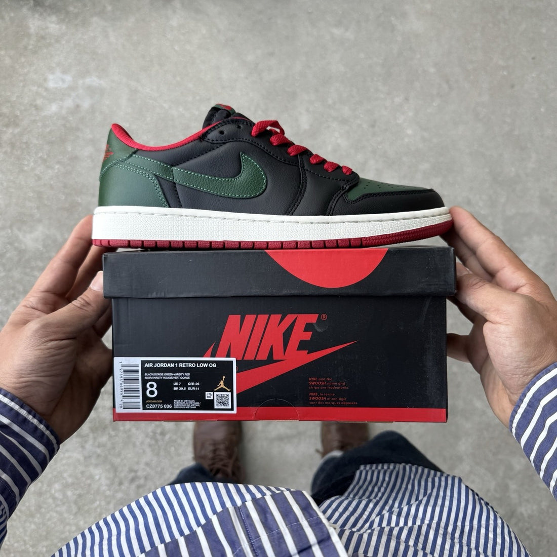 Air Jordan 1 Low OG Black Pine Red