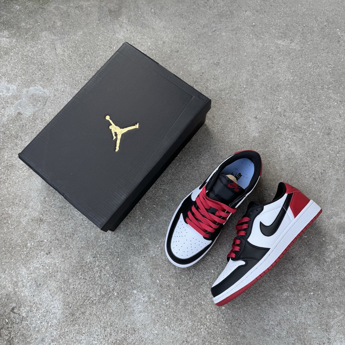 Air Jordan 1 Low OG Black Toe