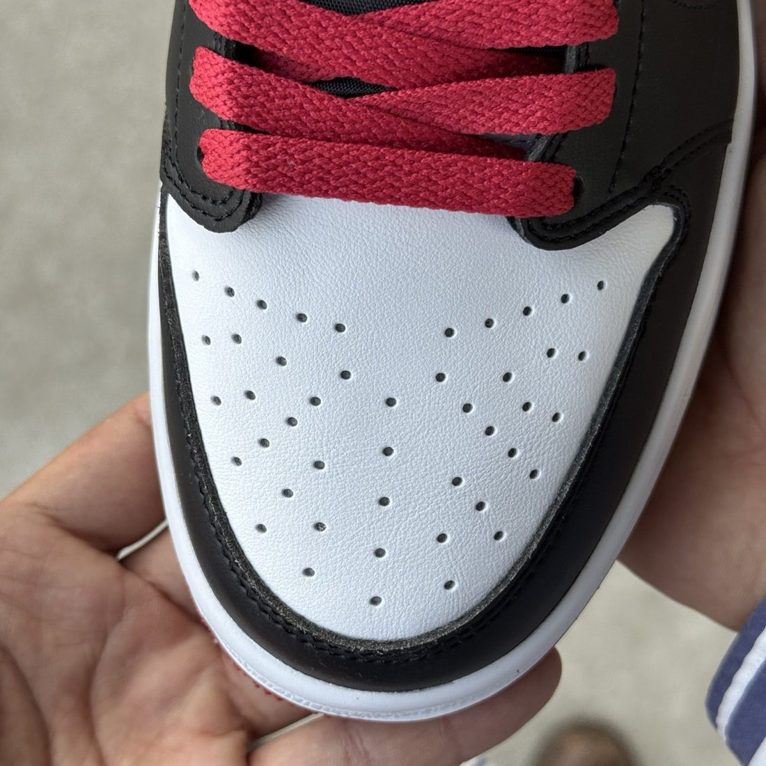 Air Jordan 1 Low OG Black Toe