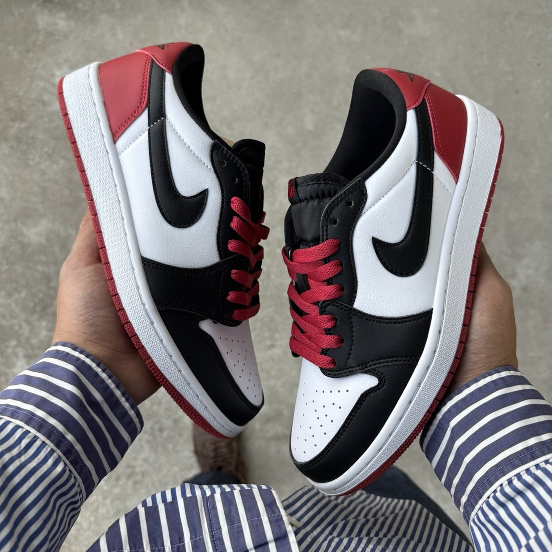 Air Jordan 1 Low OG Black Toe