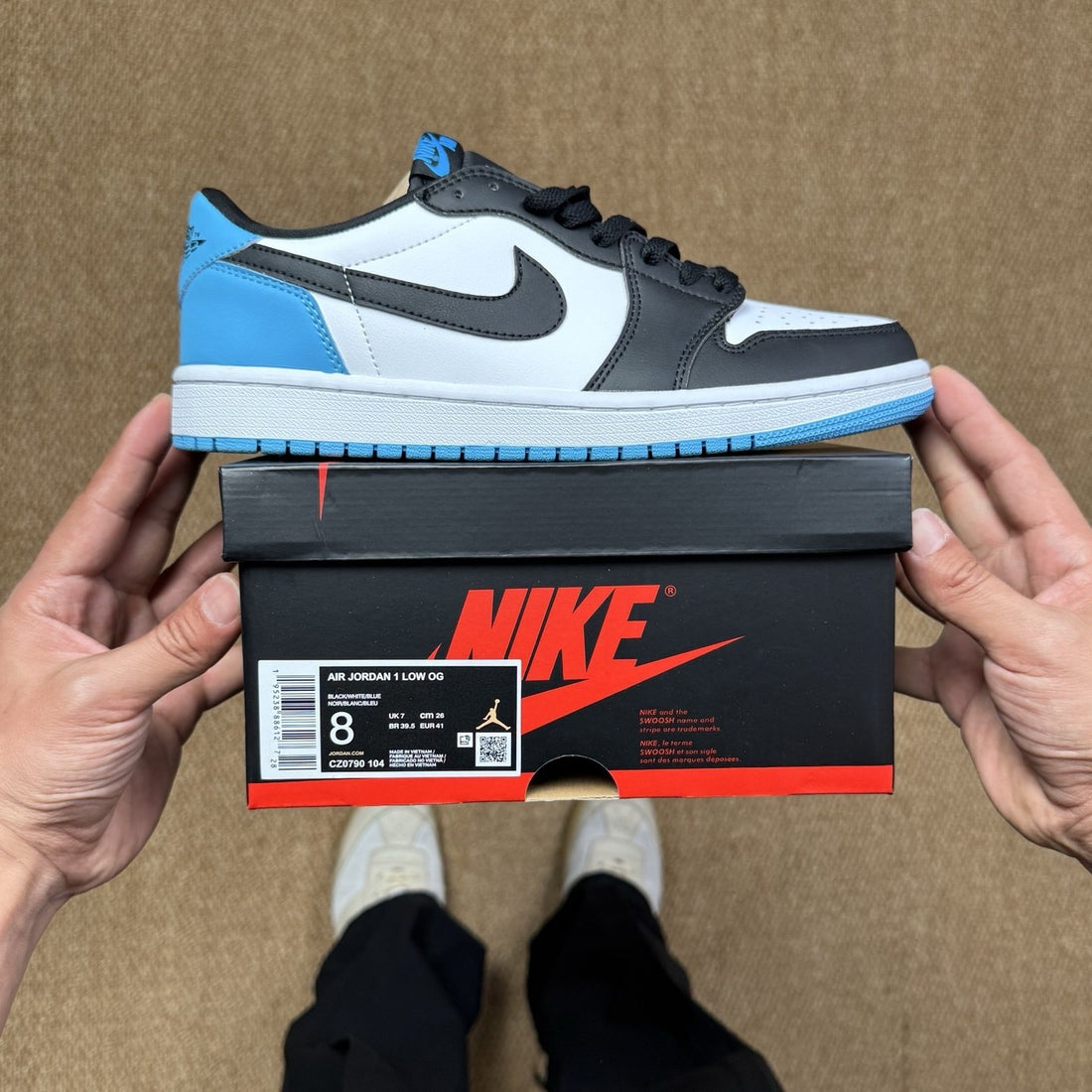 Air Jordan 1 Low OG Black UNC