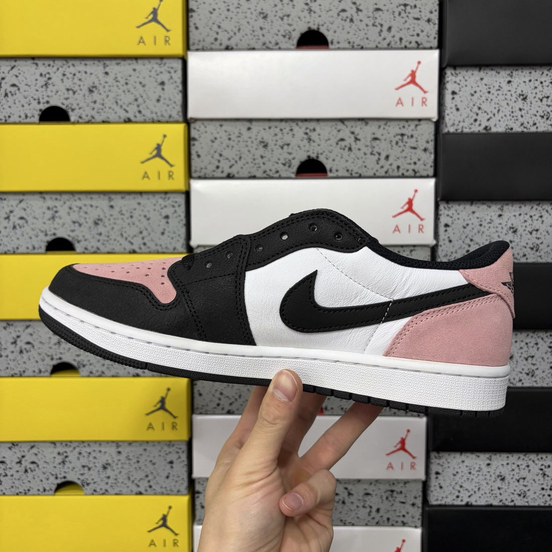Air Jordan 1 Low OG Bleached Coral